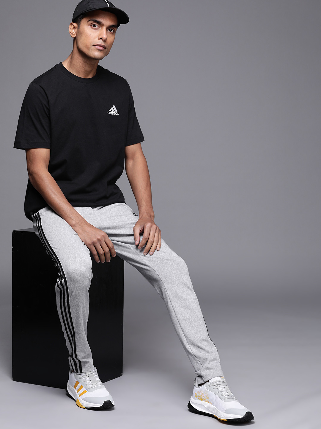 

ADIDAS Men Grey Melange M 3S SJ TO PT Solid Aeroready Track Pants