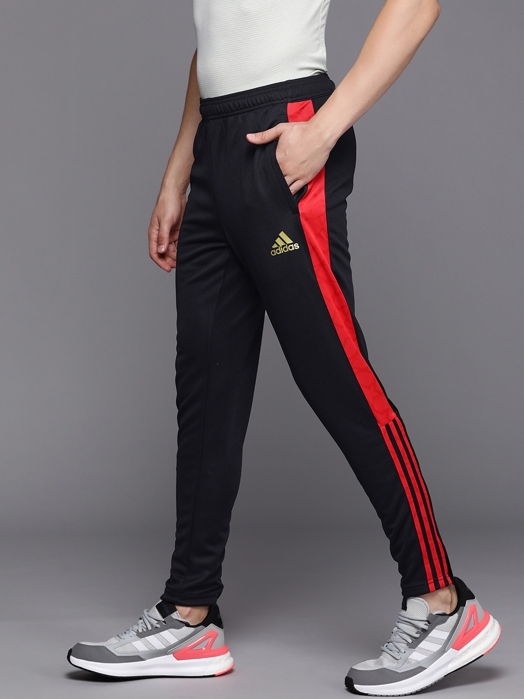 

ADIDAS Men Black Salah Solid Salah Tack Pants
