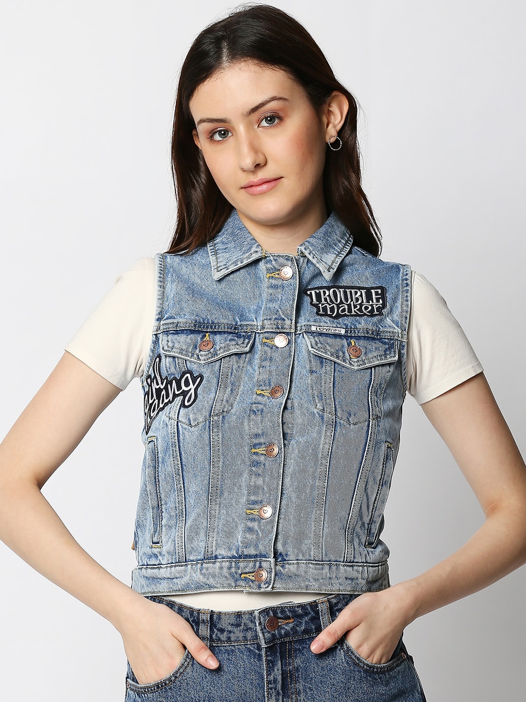 

LOVEGEN Women Blue Washed Crop Denim Jacket with Embroidered