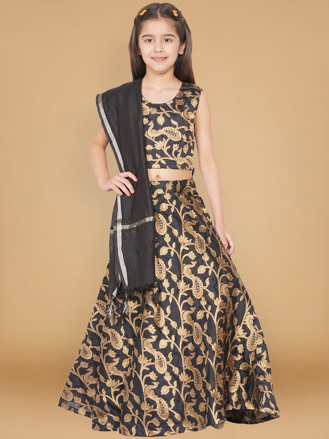 

titliyan Girls Black & Gold-Toned Ready to Wear Lehenga & Blouse With Dupatta