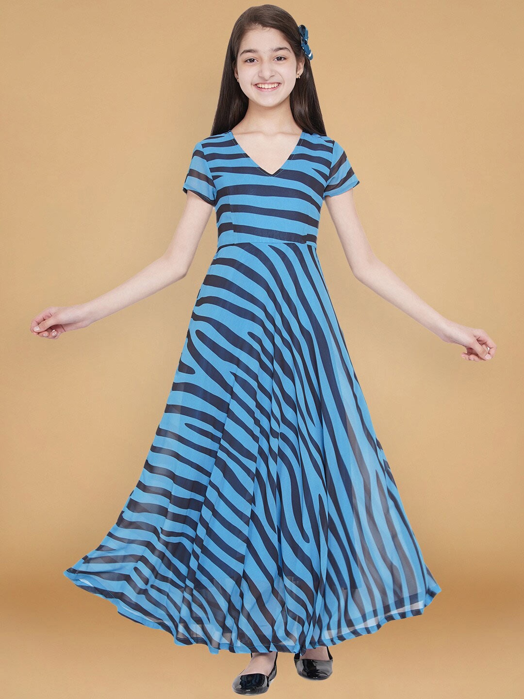 

titliyan Blue Striped Georgette Maxi Dress