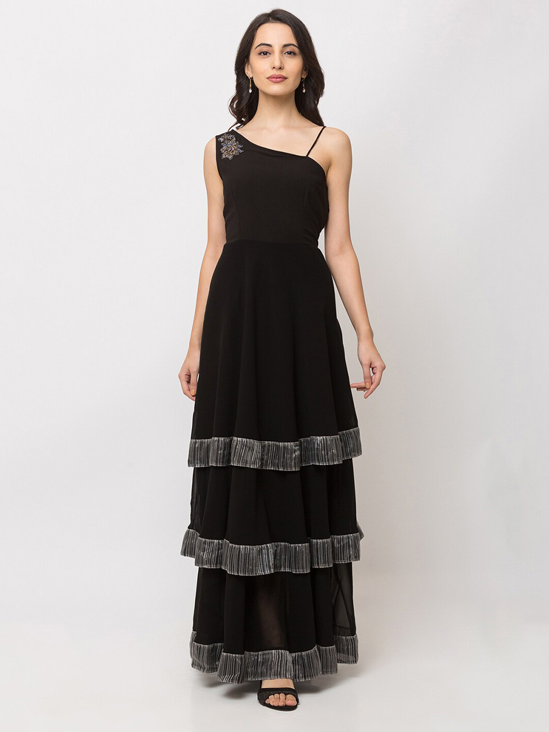 

SHECZZAR Black Maxi Dress