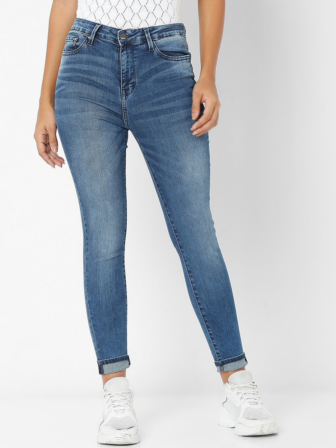

SPYKAR Women Blue Super Skinny Fit Low Distress Heavy Fade Jeans