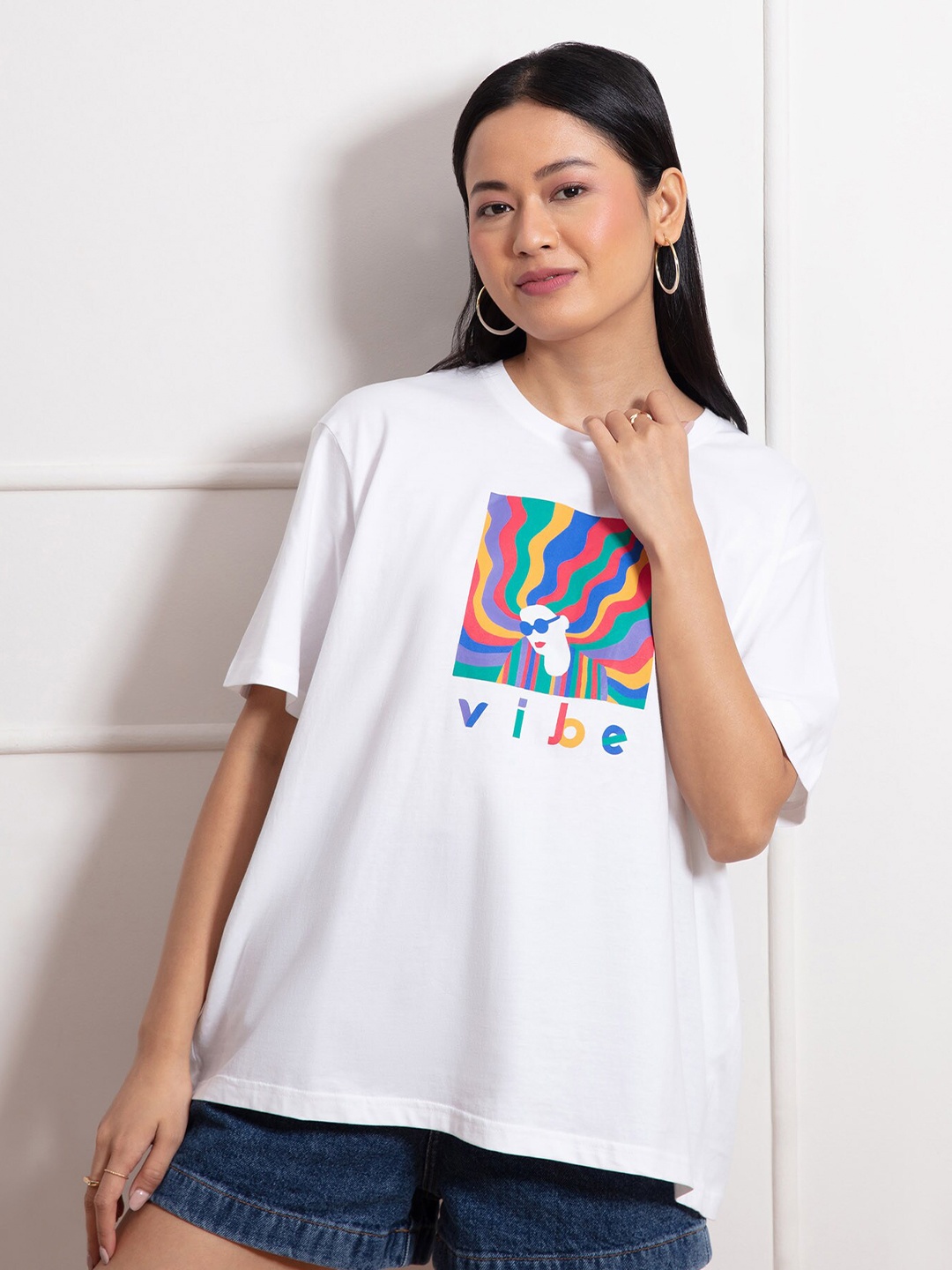 

20Dresses Women White Printed V-Neck Oversized T-shirt