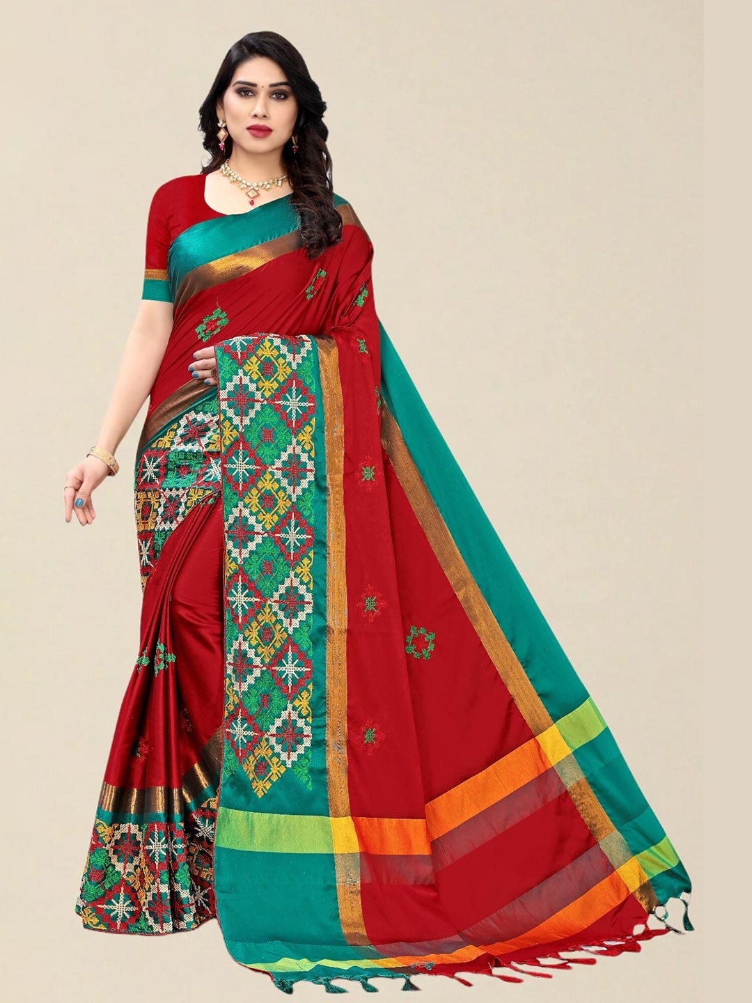 

SERONA FABRICS Red & Green Embellished Kutchi Embroidery Silk Cotton Saree