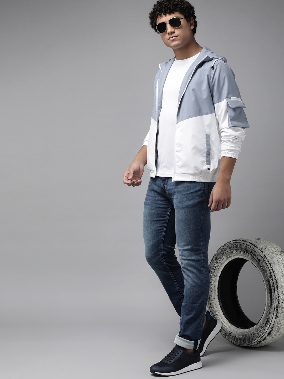 

The Roadster Lifestyle Co. Men White Grey Colourblocked Bomber Jacket