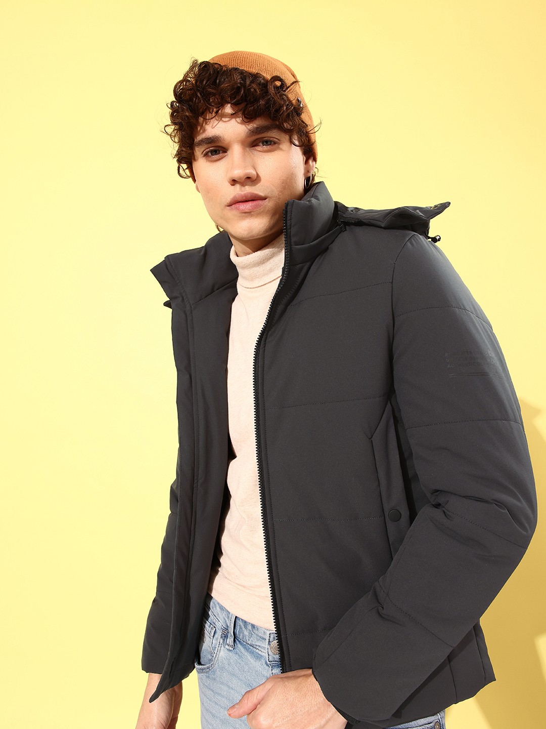 

The Roadster Life Co. Men Peppery Grey The Great Outdoors Padded Jacket