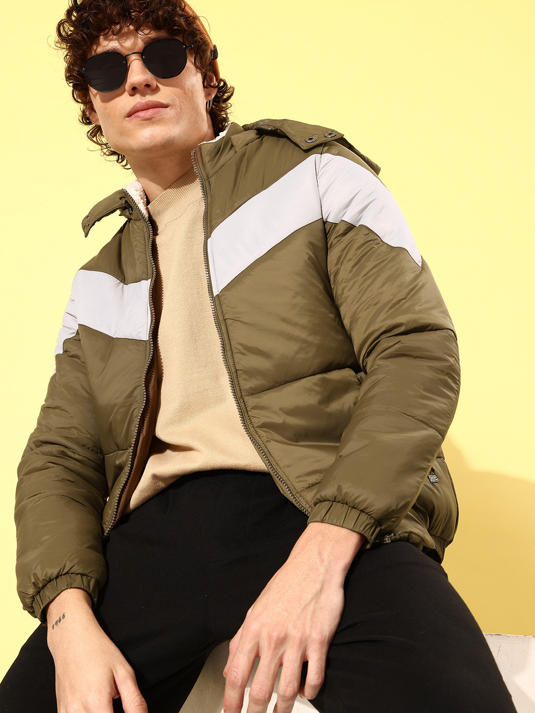 

The Roadster Lifestyle Co. Men Colourblocked Hooded Puffer Jacket, Copper