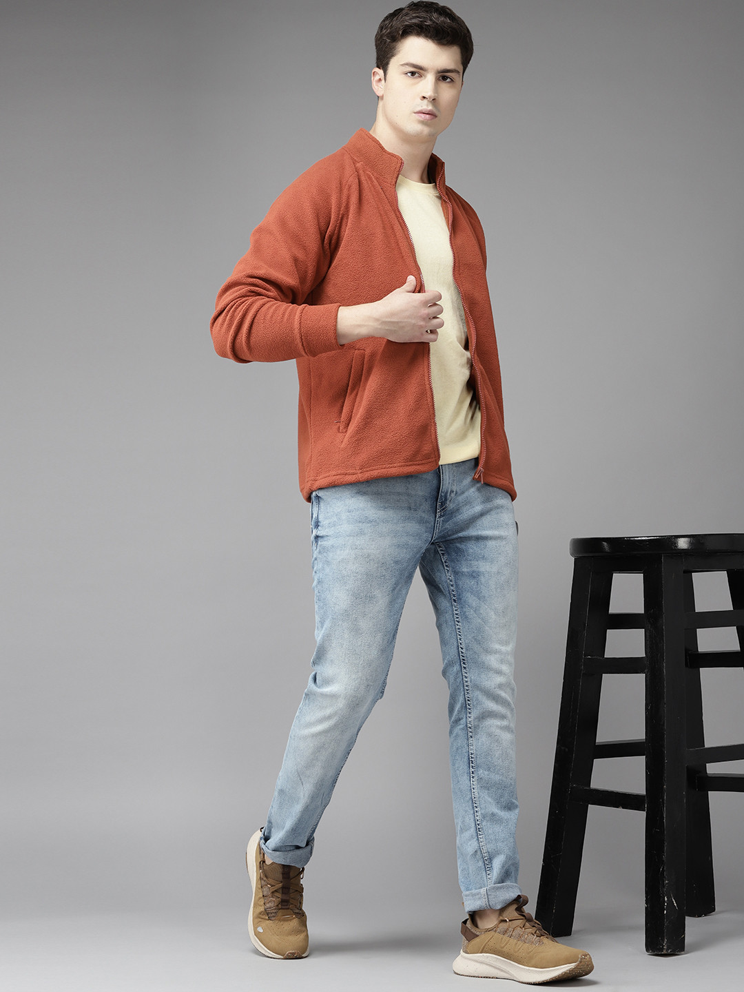 

Roadster Men Rust Brown Fleece Tailored Sweatshirt