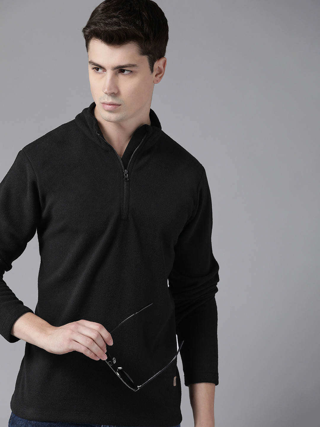 

Roadster Men Black Solid Fleece Half Zipper Sweatshirt