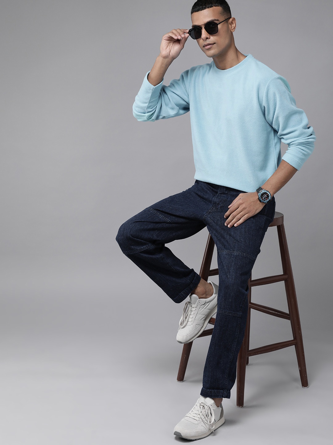 

The Roadster Lifestyle Co. Men Blue Solid Pure Cotton Sweatshirt