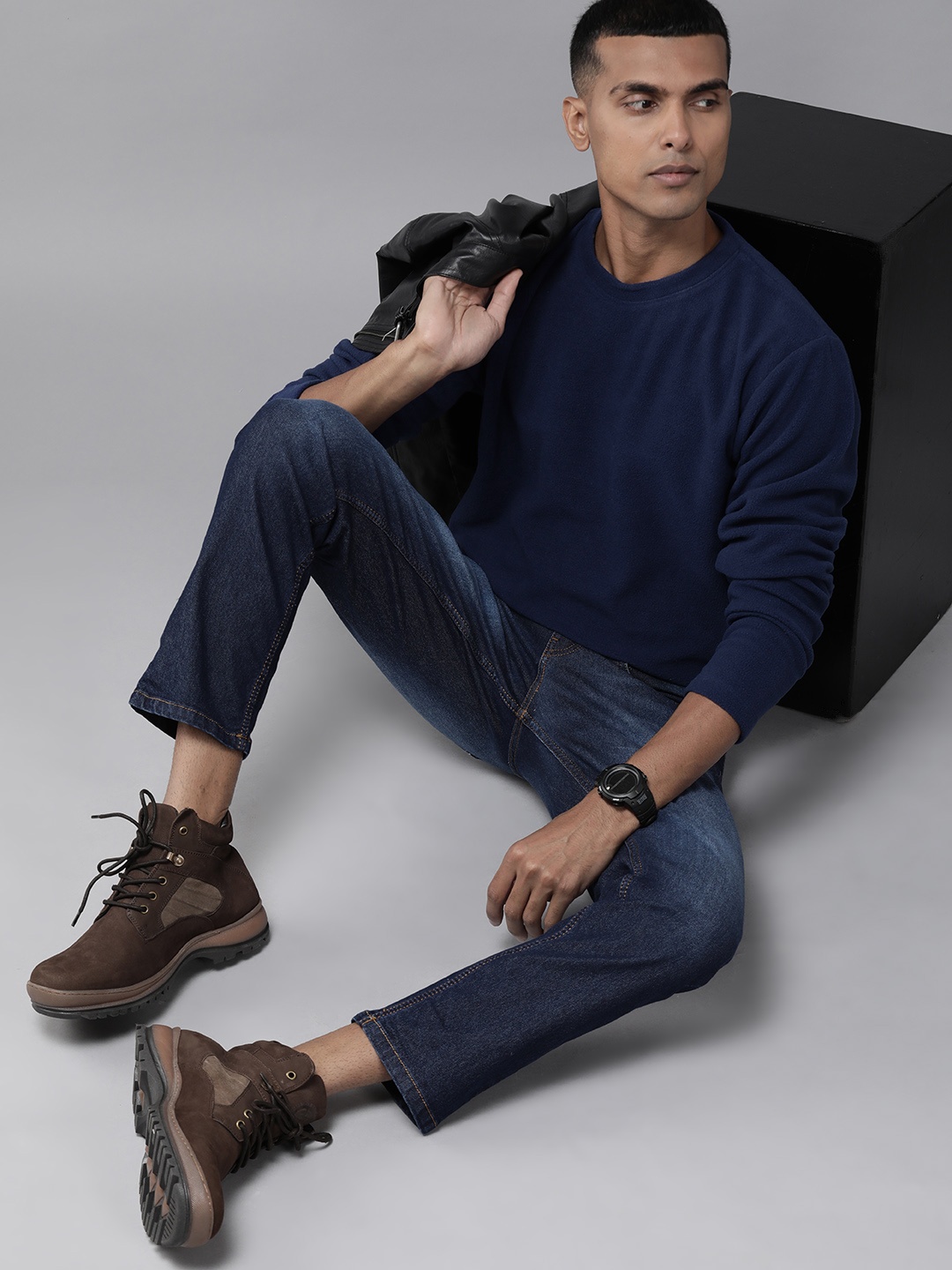

The Roadster Lifestyle Co. Men Navy Blue Solid Knitted Sweatshirt