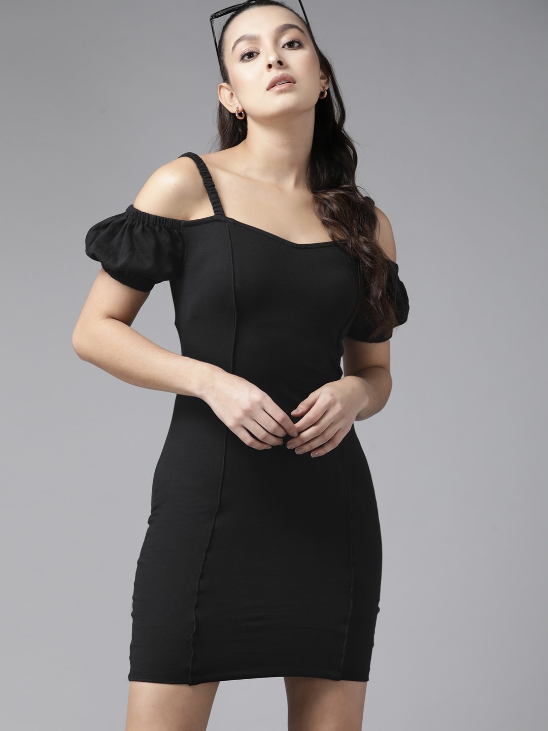 

The Roadster Lifestyle Co. Cold-Shoulder Sleeves Bodycon Dress, Black
