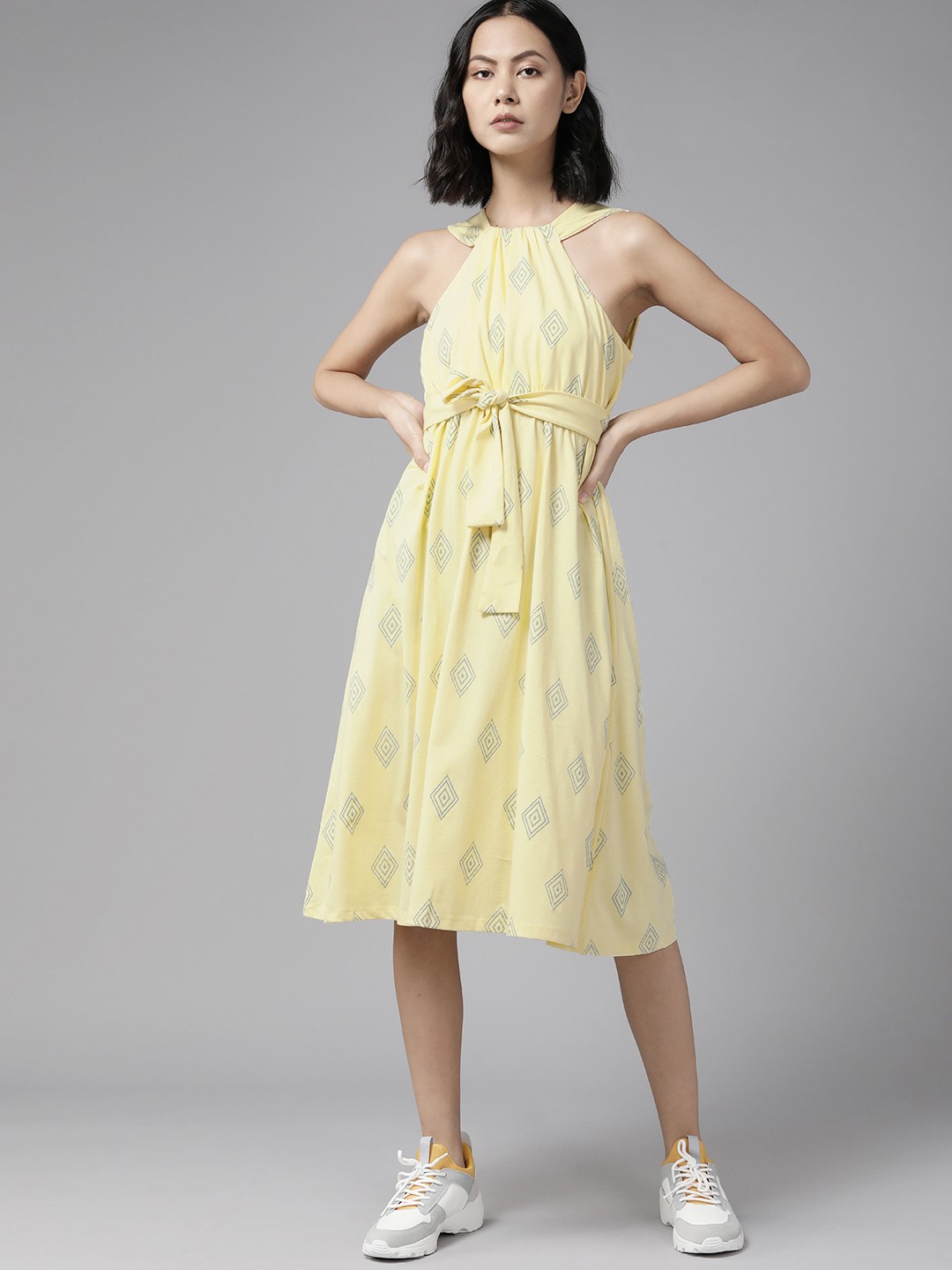 

Roadster Women Yellow & Blue Printed A-Line Dress with a Belt