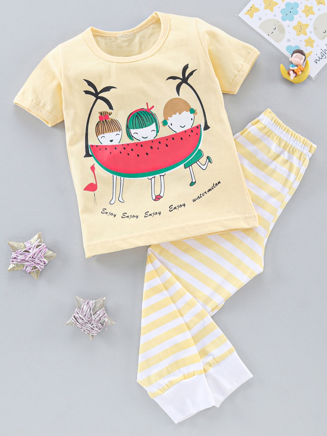 

The Boo Club Unisex Kids Yellow & White Printed T-shirt with Trousers