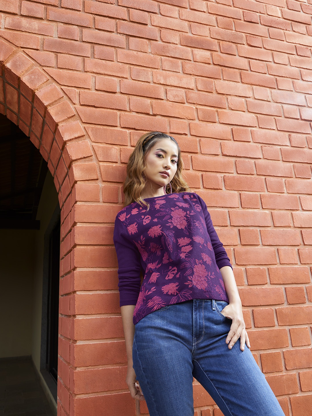 

Sangria Women Purple & Pink Acrylic Floral Printed Pullover