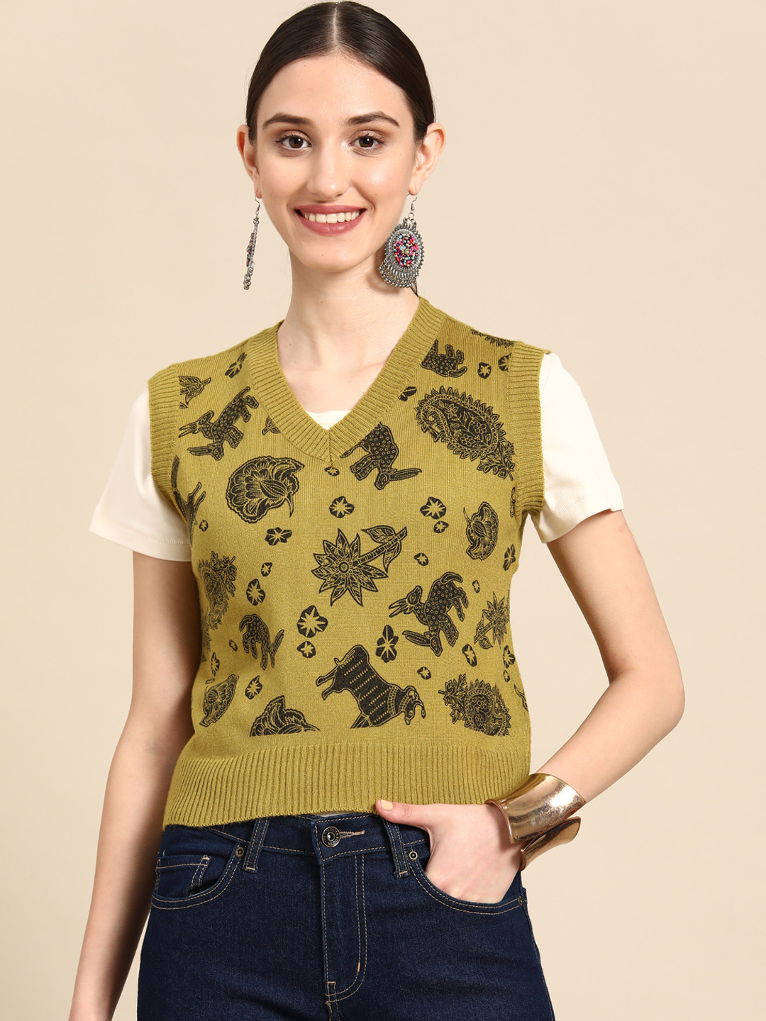 

Sangria Women Green & Black Ethnic Motifs Sweater Vest