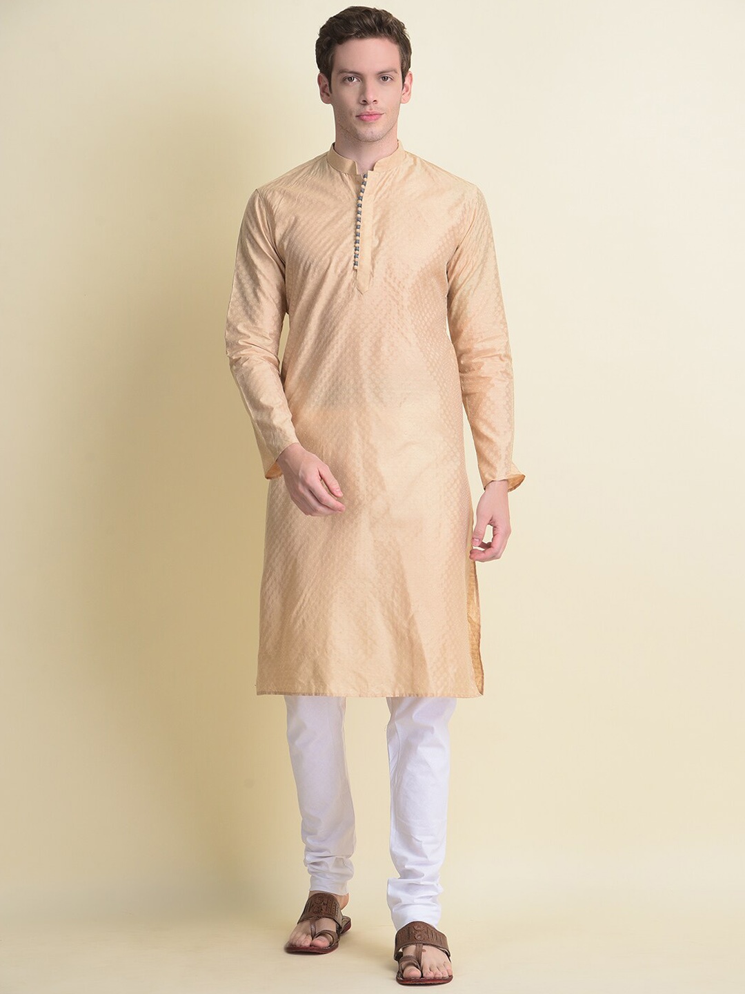 

NAMASKAR Men Golden Printed Pure Cotton Kurta, Gold