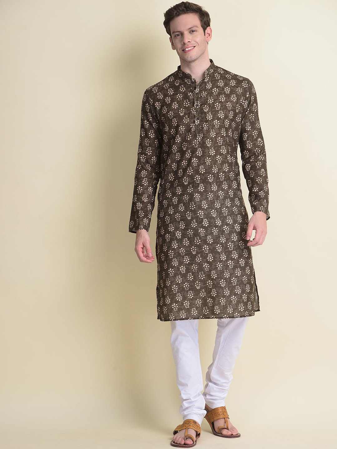 

NAMASKAR Men Green Ethnic Motifs Printed Cotton Kurta