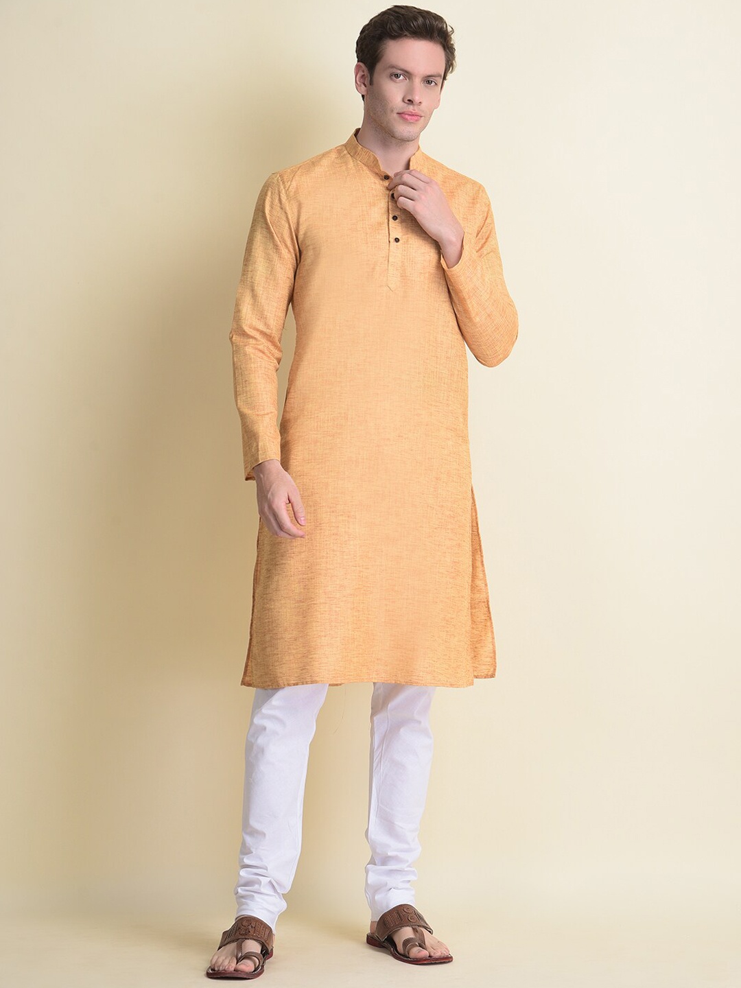 

NAMASKAR Men Beige Solid Cotton Linen Kurta