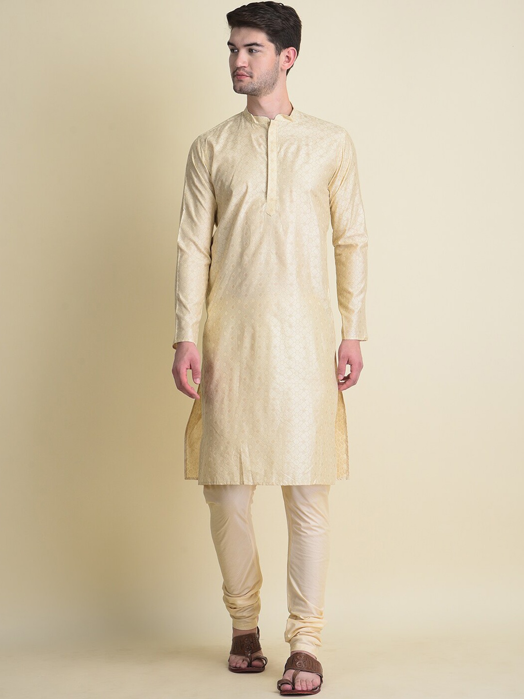 

NAMASKAR Men Cream-Coloured Jacquard Self Design Kurta