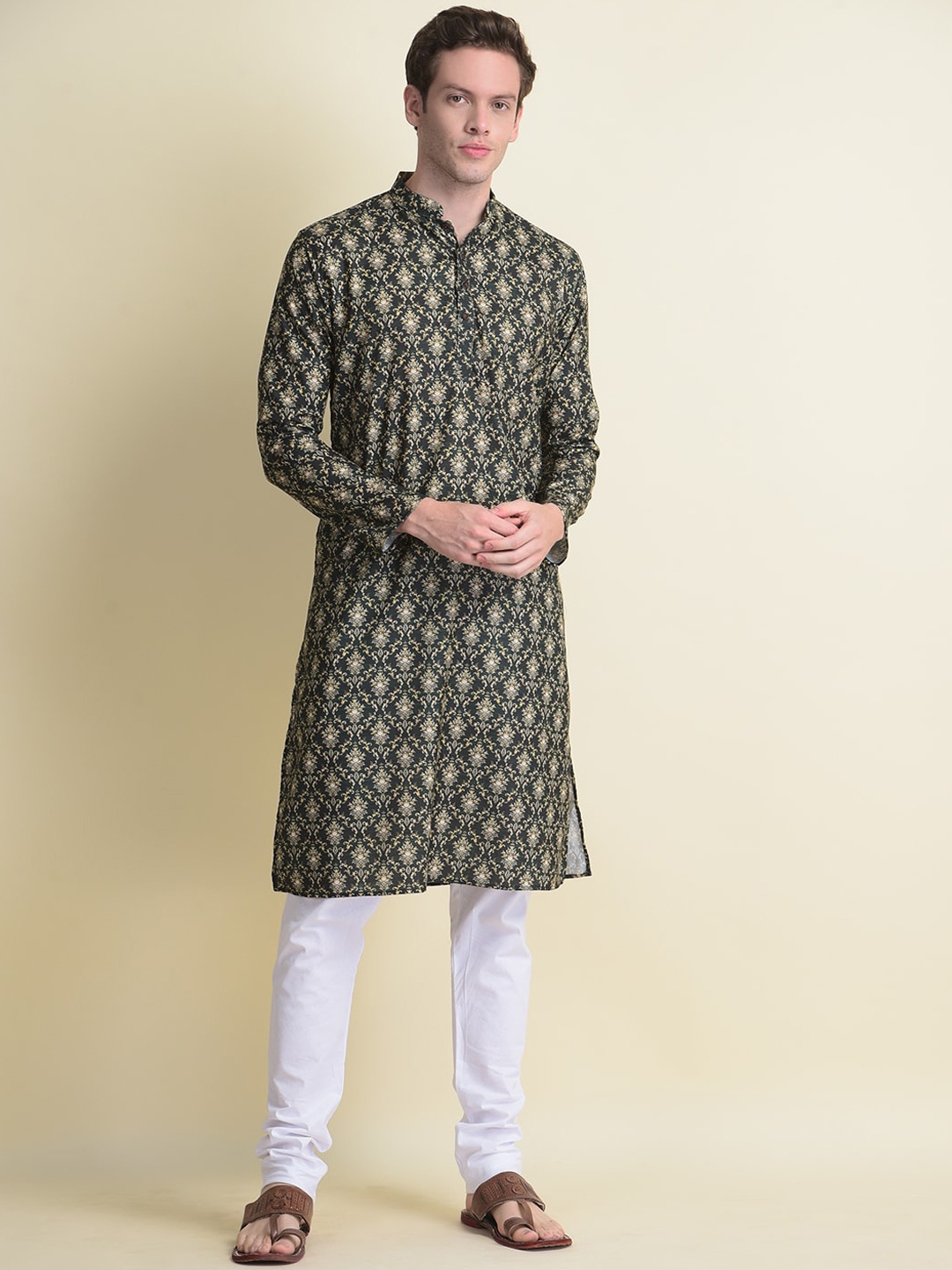 

NAMASKAR Men Green Printed Pure Cotton Kurta