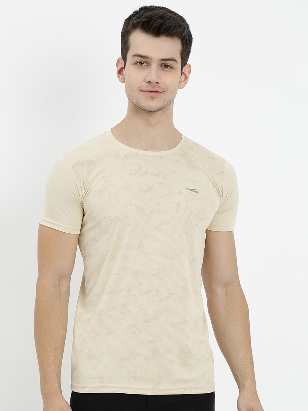 

V2 Value & Variety Men Beige T-shirt