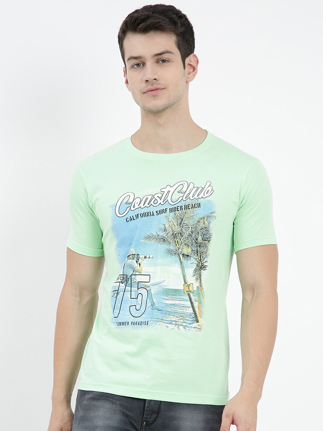 

V2 Value & Variety Men Green T-shirt