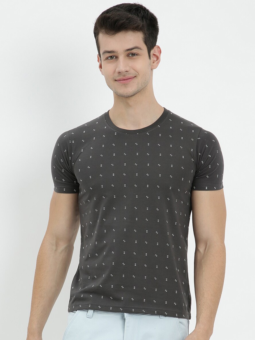 

V2 Value & Variety Men Grey Printed T-shirt