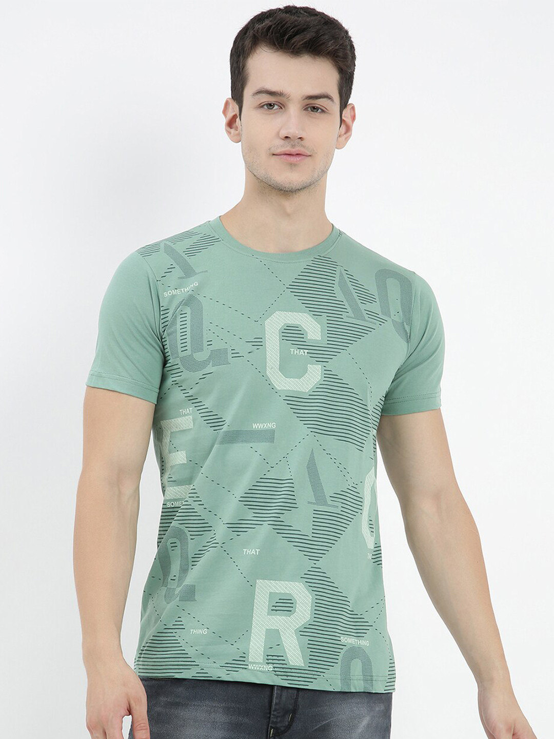 

V2 Value & Variety Men Green Striped V-Neck T-shirt