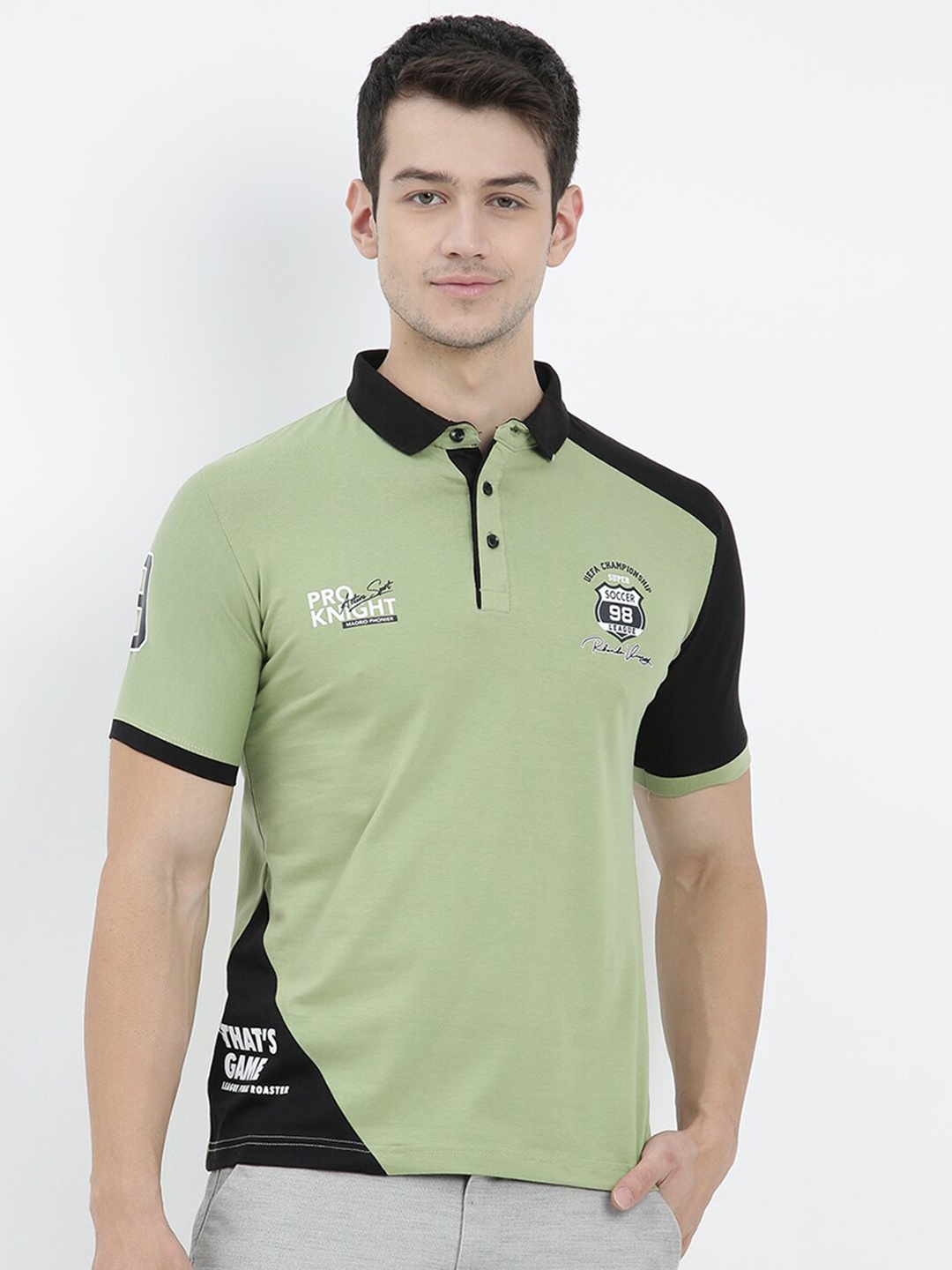 

V2 Value & Variety Men Green Mandarin Collar T-shirt