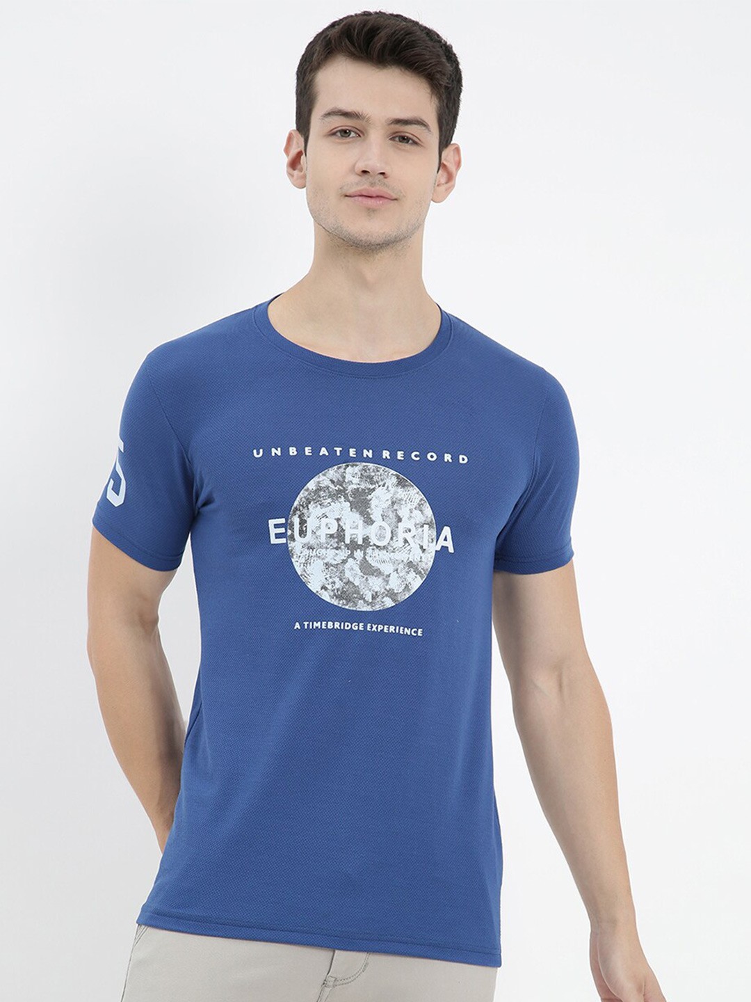 

V2 Value & Variety Men Blue Printed Applique T-shirt