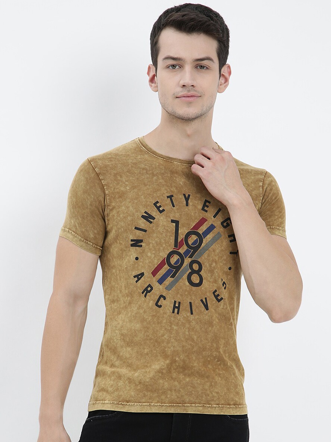 

V2 Value & Variety Men Mustard Yellow Printed T-shirt