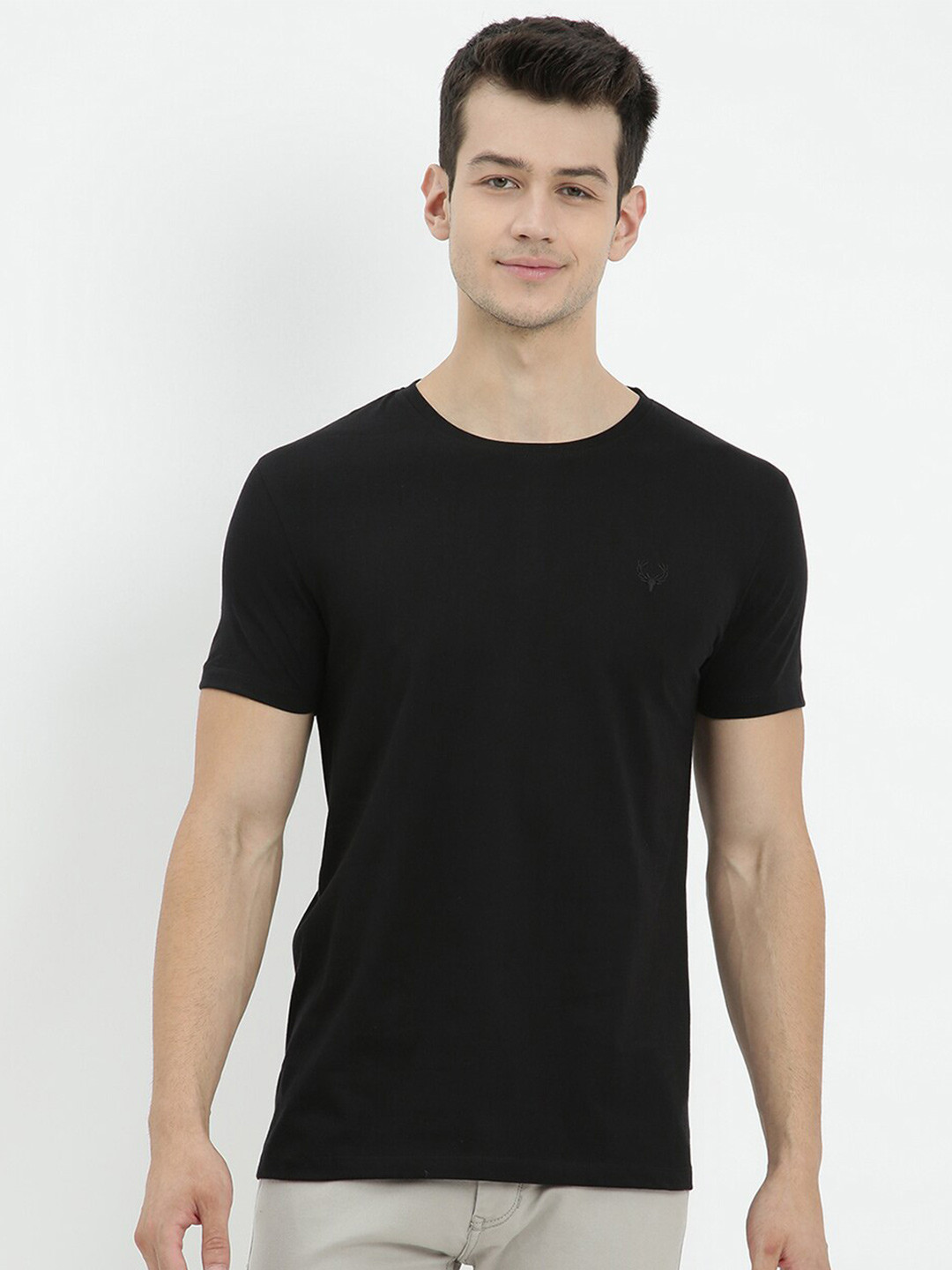 

V2 Value & Variety Men Black T-shirt