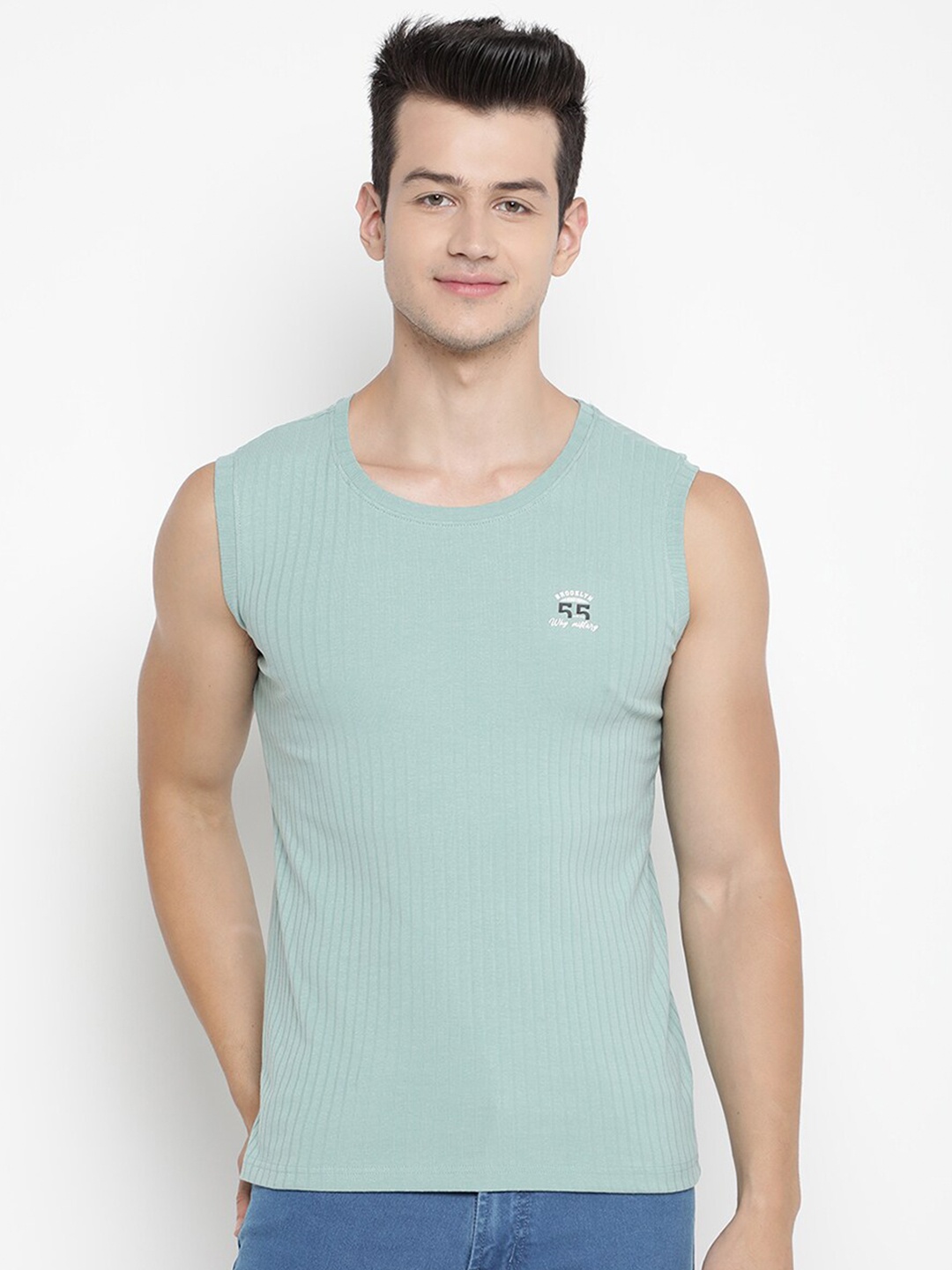 

V2 Value & Variety Men Green T-shirt