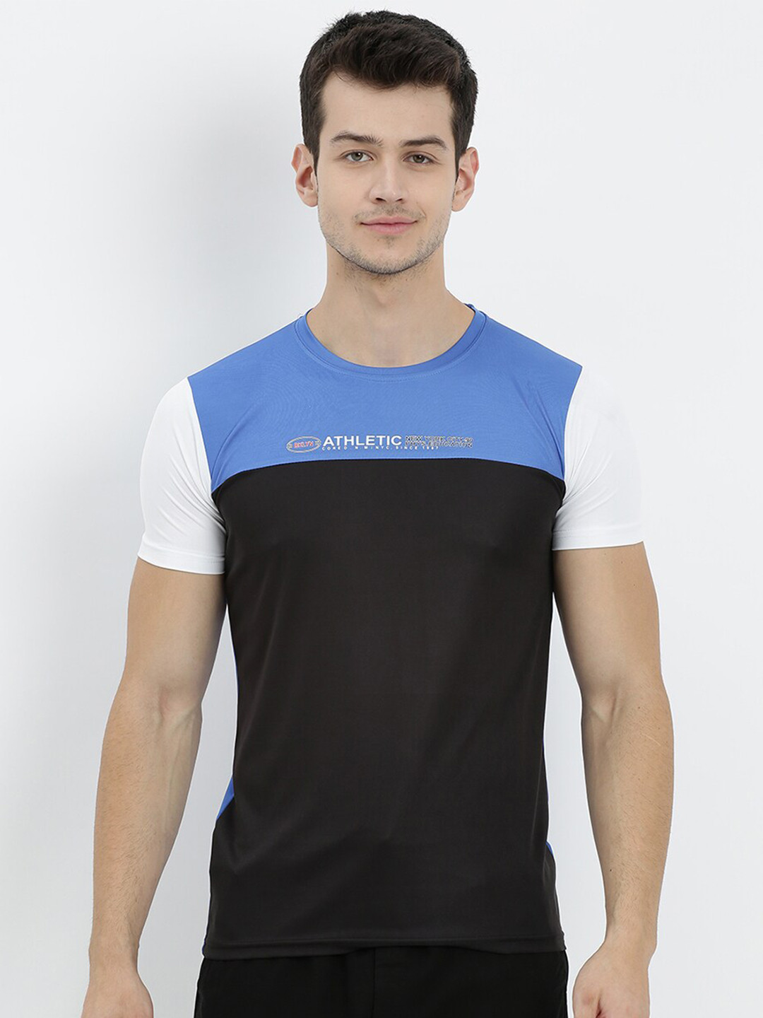

V2 Value & Variety Men Black Colourblocked Applique T-shirt