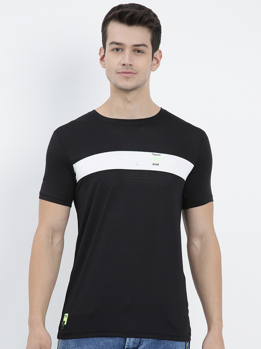 

V2 Value & Variety Men Black Colourblocked T-shirt