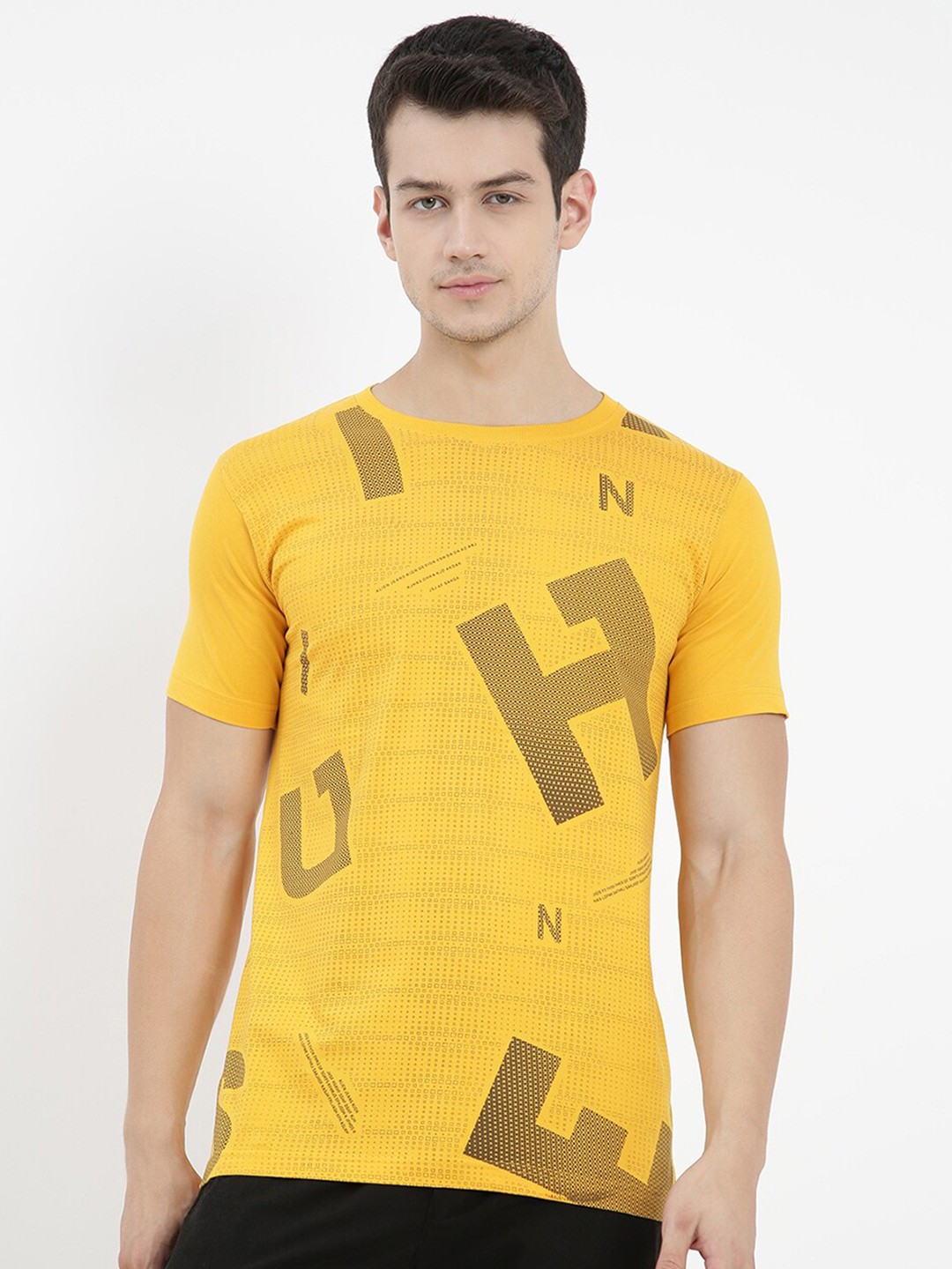 

V2 Value & Variety Men Mustard Yellow Printed T-shirt
