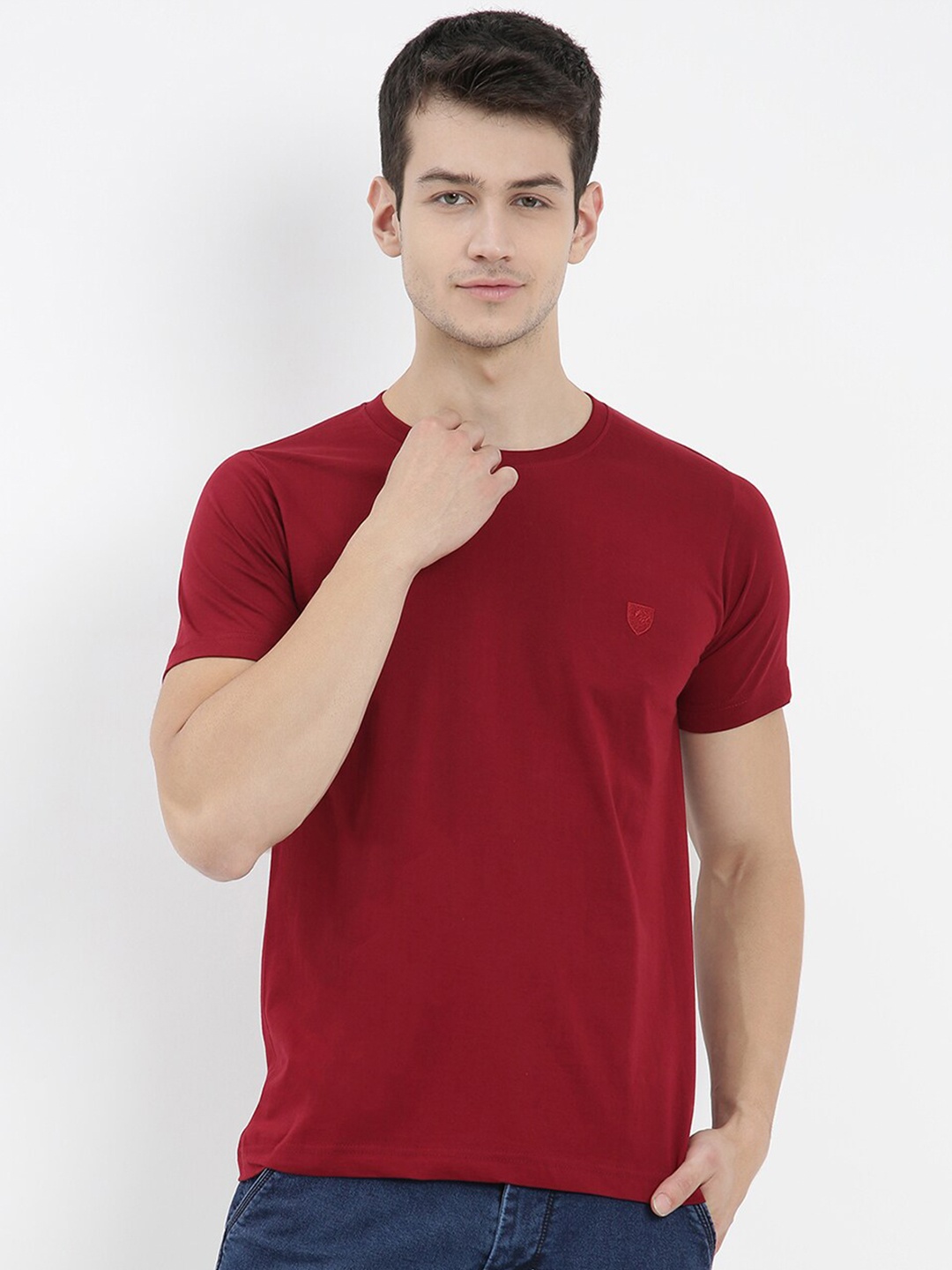 

V2 Value & Variety Men Maroon T-shirt