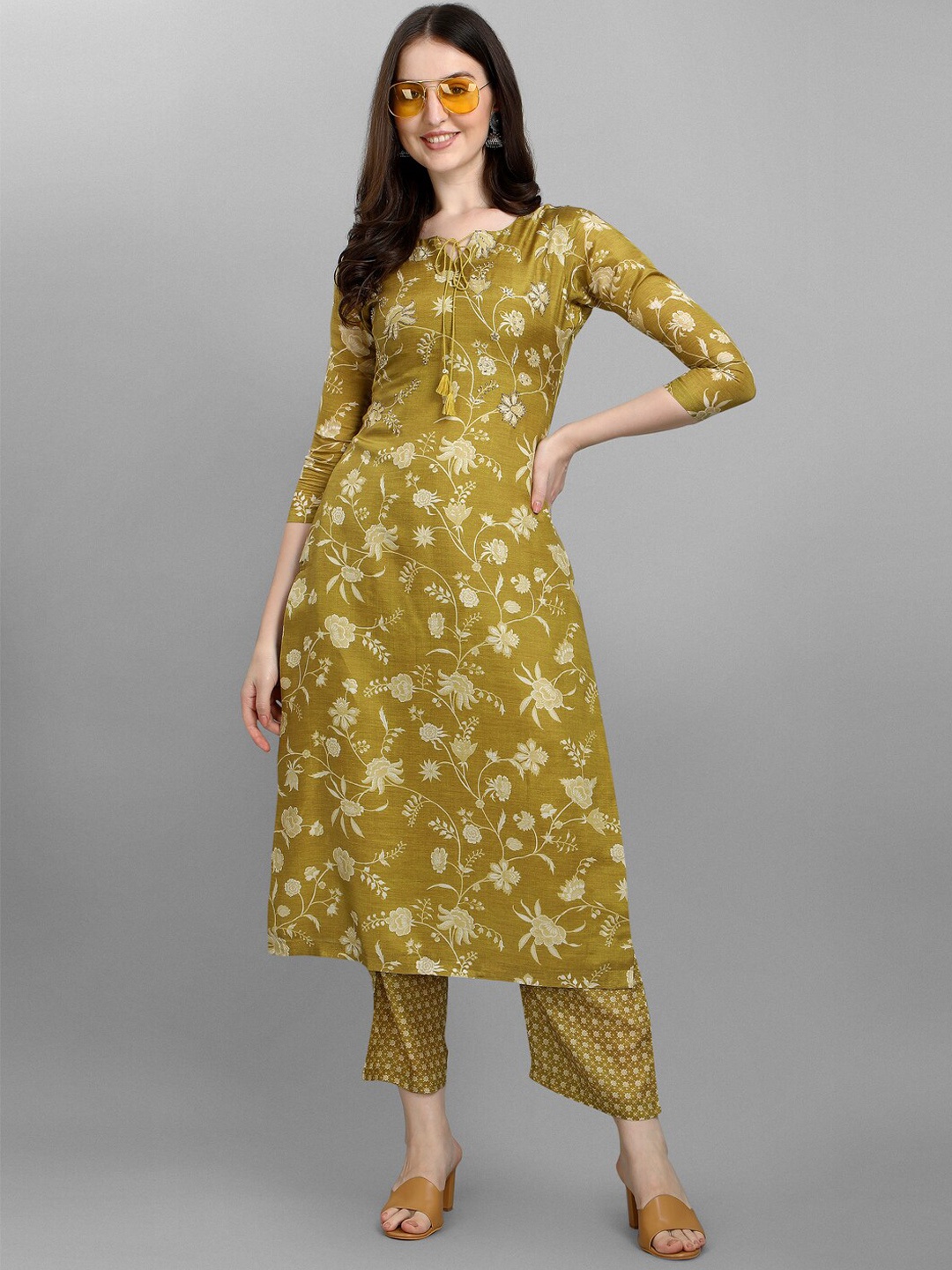 

Seerat Women Olive Green Ethnic Motifs Printed Angrakha Silk Crepe Kurti with Palazzos