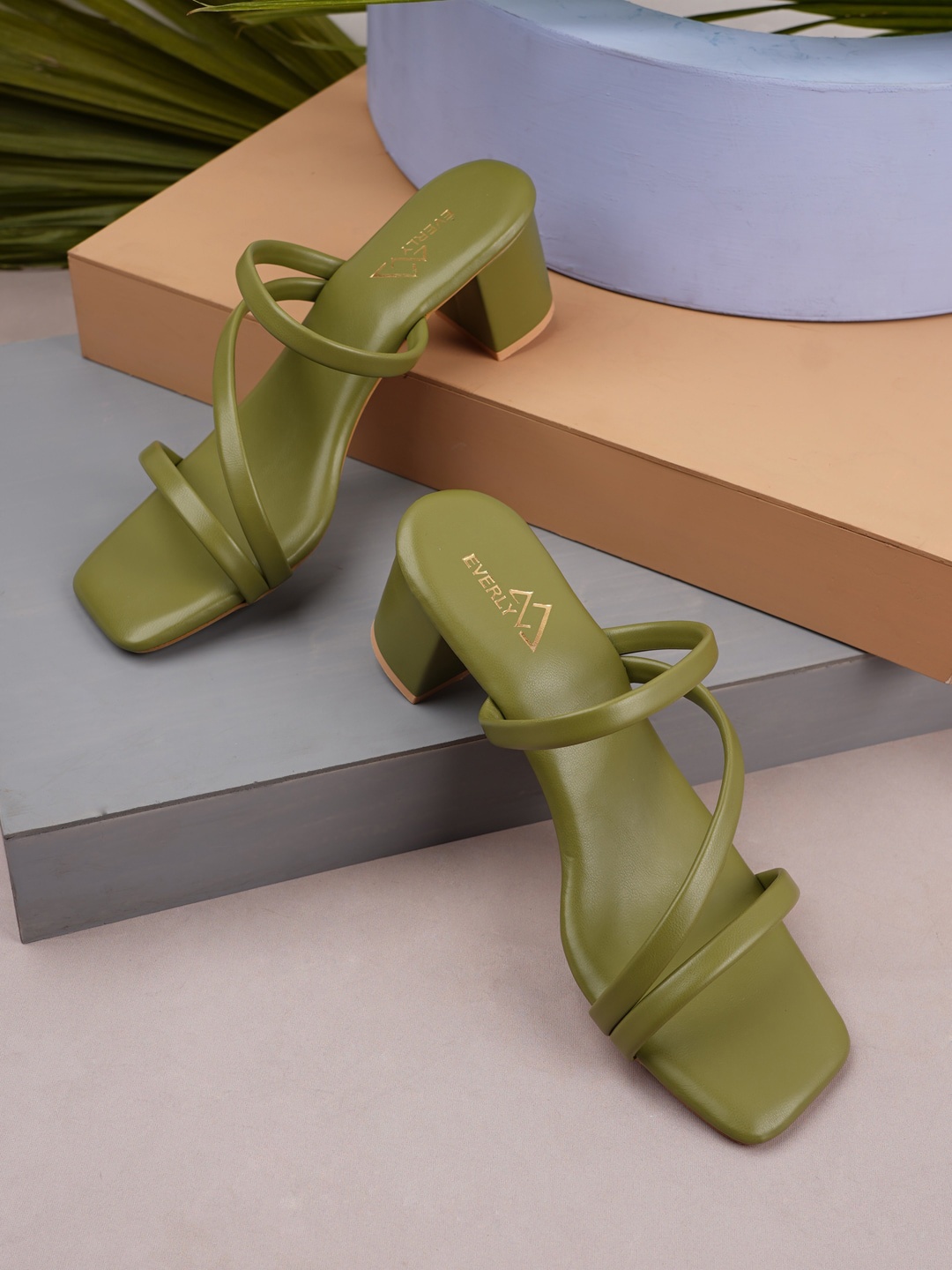 

EVERLY Women Green Solid Block Heels