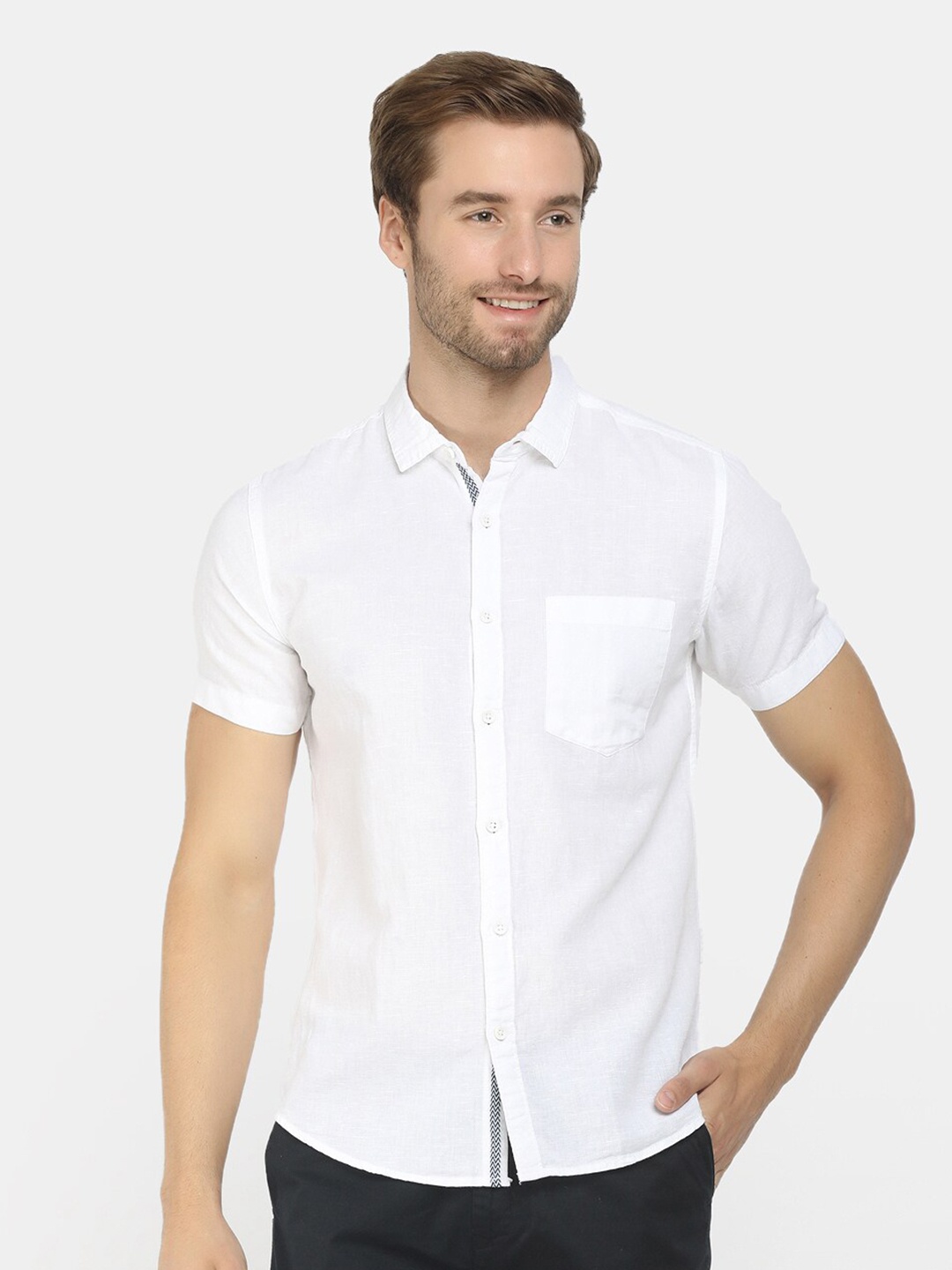 

V-Mart Men White Casual Shirt