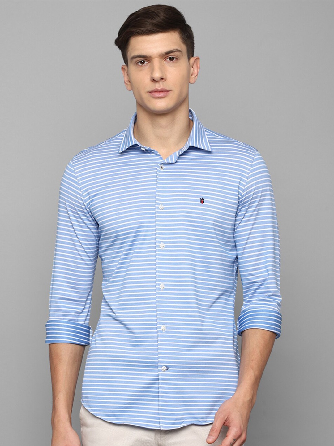 

Louis Philippe Sport Men Blue Slim Fit Horizontal Stripes Striped Casual Shirt