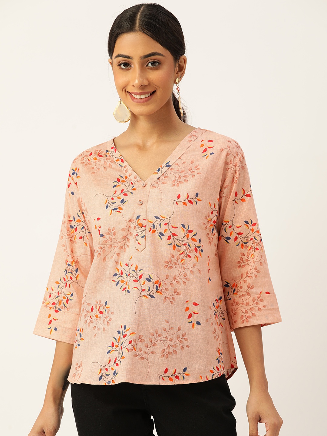 

Quinoa Peach-Coloured Floral Printed V-Neck Kurti