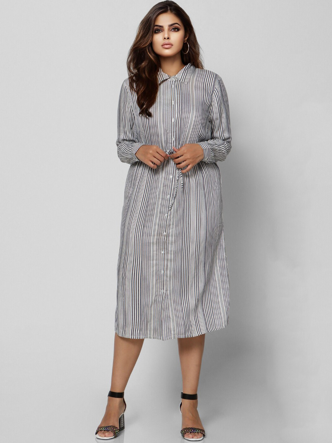 

VERO MODA CURVE Blue Striped Shirt Midi Dress