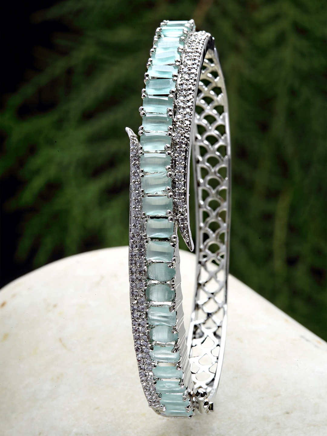 

KARATCART Silver-Plated Lime Green AD-Studded Bangle
