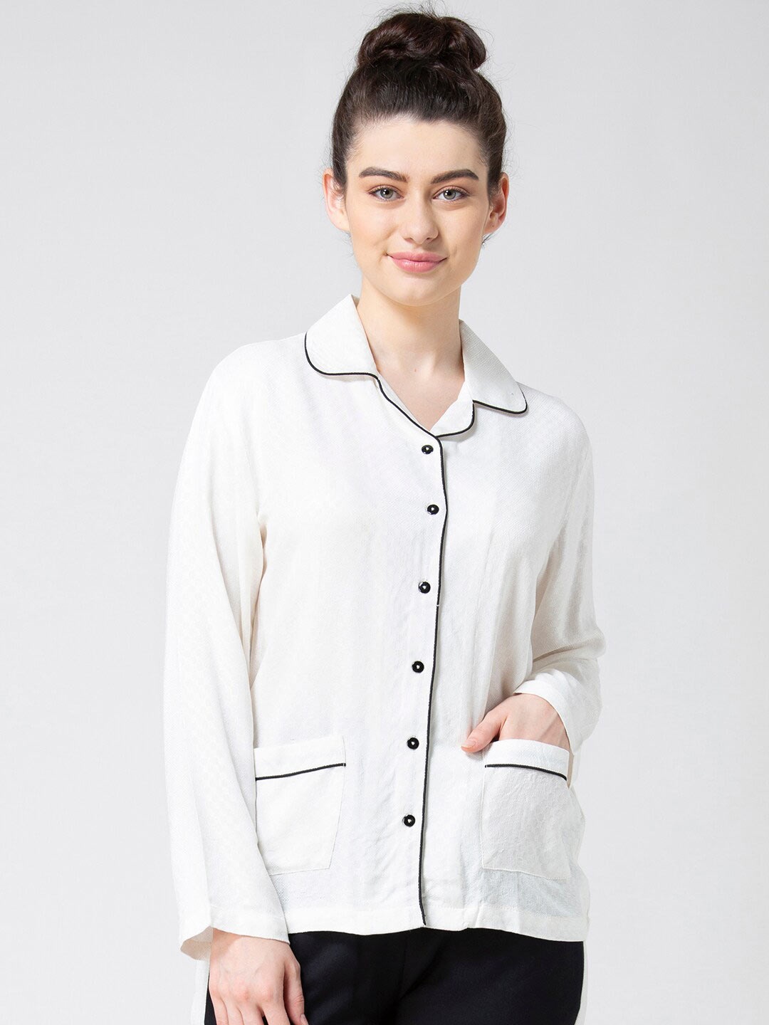 

ADORENITE White Shirt Style Top