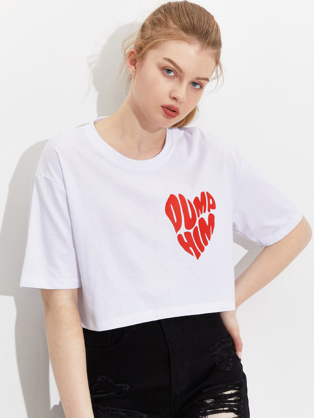 

URBANIC Women White Typography Printed Drop-Shoulder Sleeves T-shirt