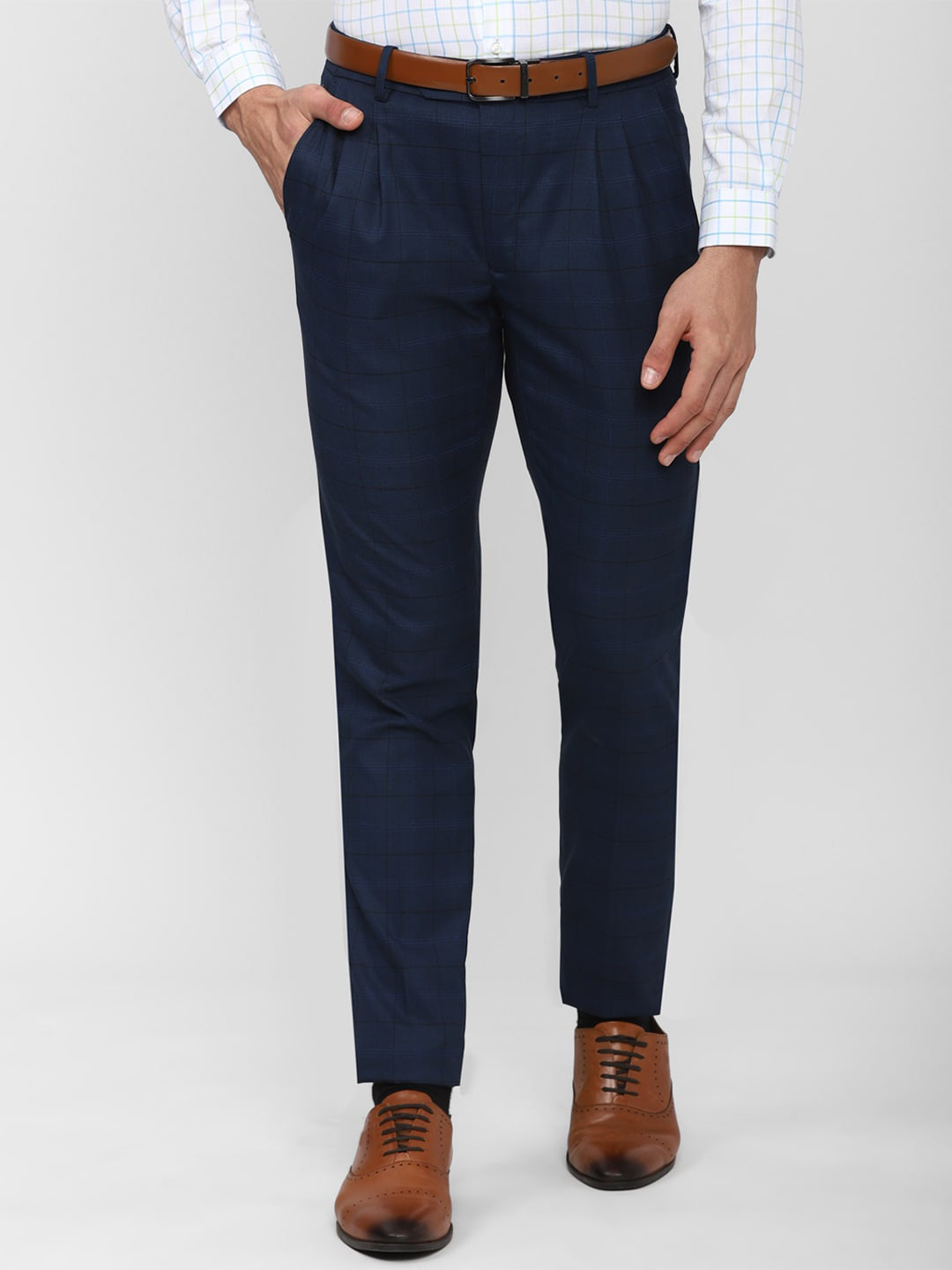 

Peter England Men Navy Blue Checked Slim Fit Pleated Trousers