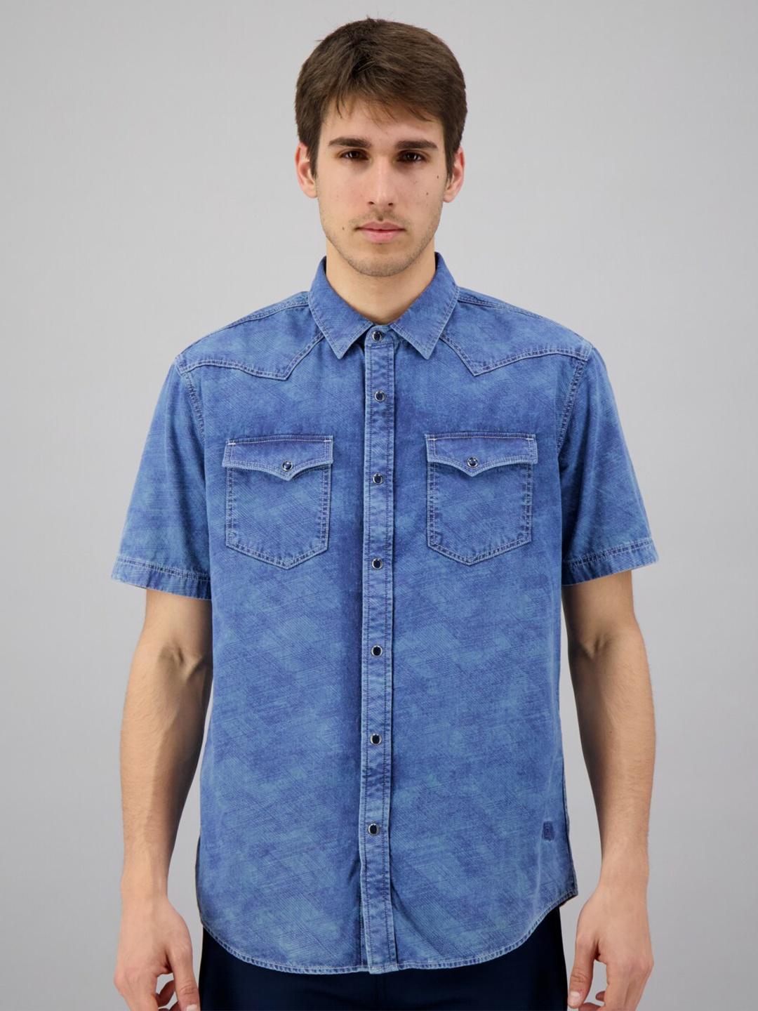 

FREESOUL Men Blue Slim Fit Casual Shirt